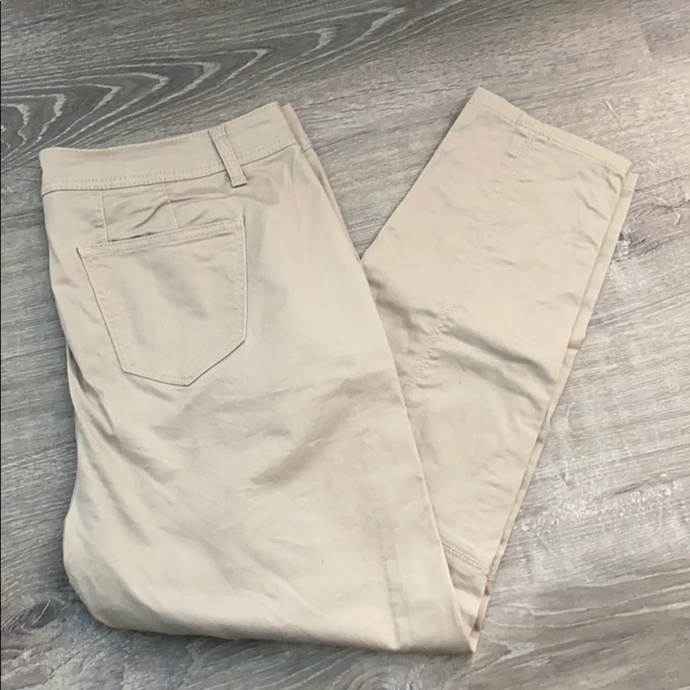 NWOT Lane Bryant khaki ankle pant Size 16